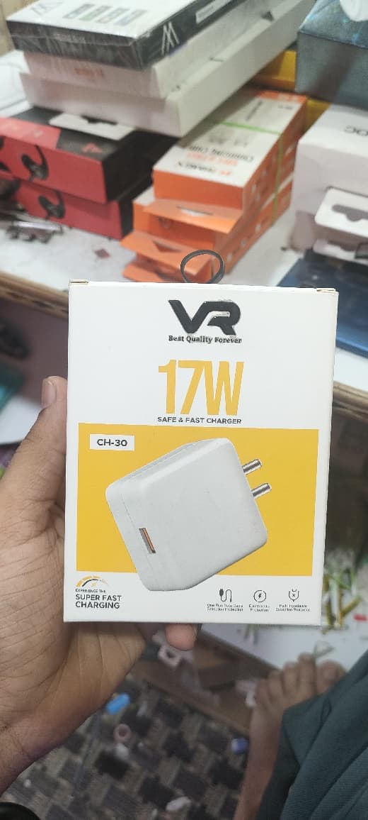 VR CH-30 17W Safe & Fast Charger