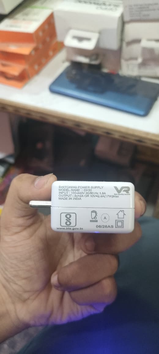 VR CH-30 17W Safe & Fast Charger image 4