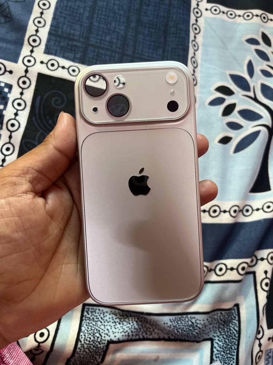 iPhone 15 Back Cover image 3