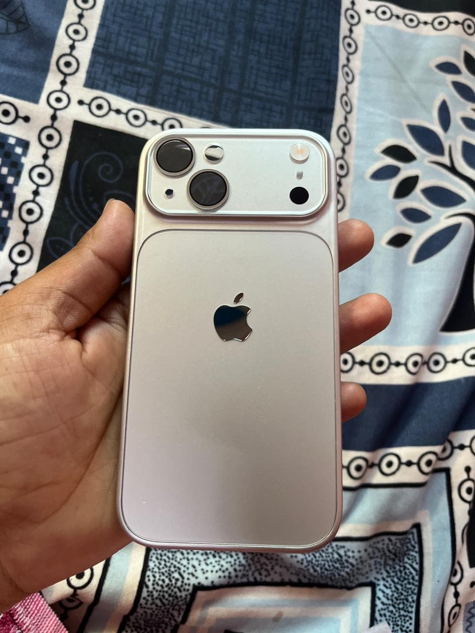 iPhone 15 Back Cover image 2