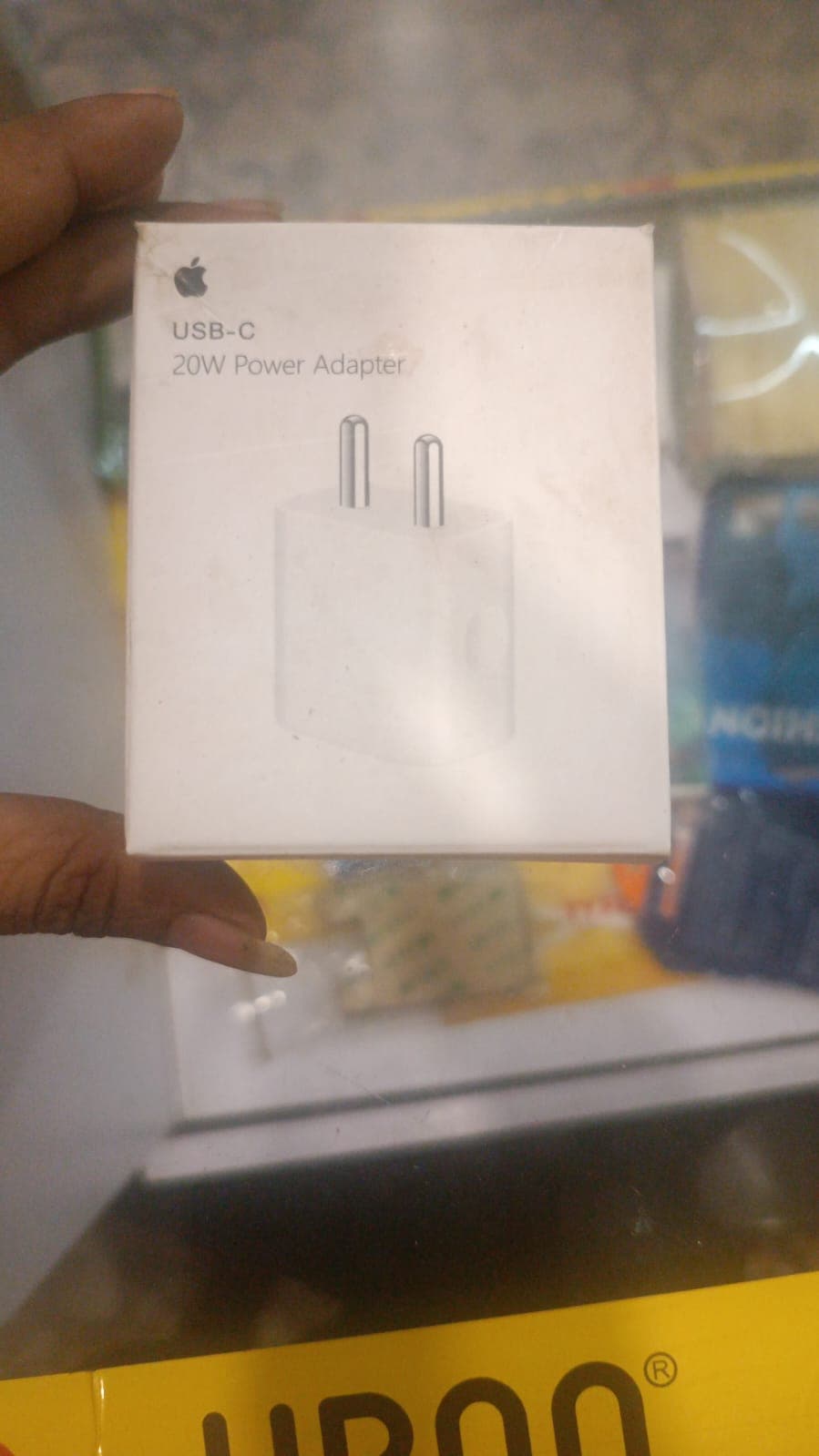 Apple 20W USB-C Power Adapter image 2