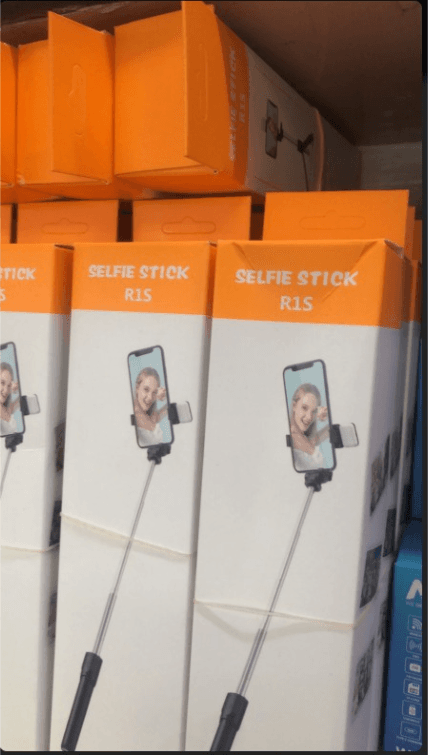 R1S Bluetooth Selfie Stick With Tripod image 3