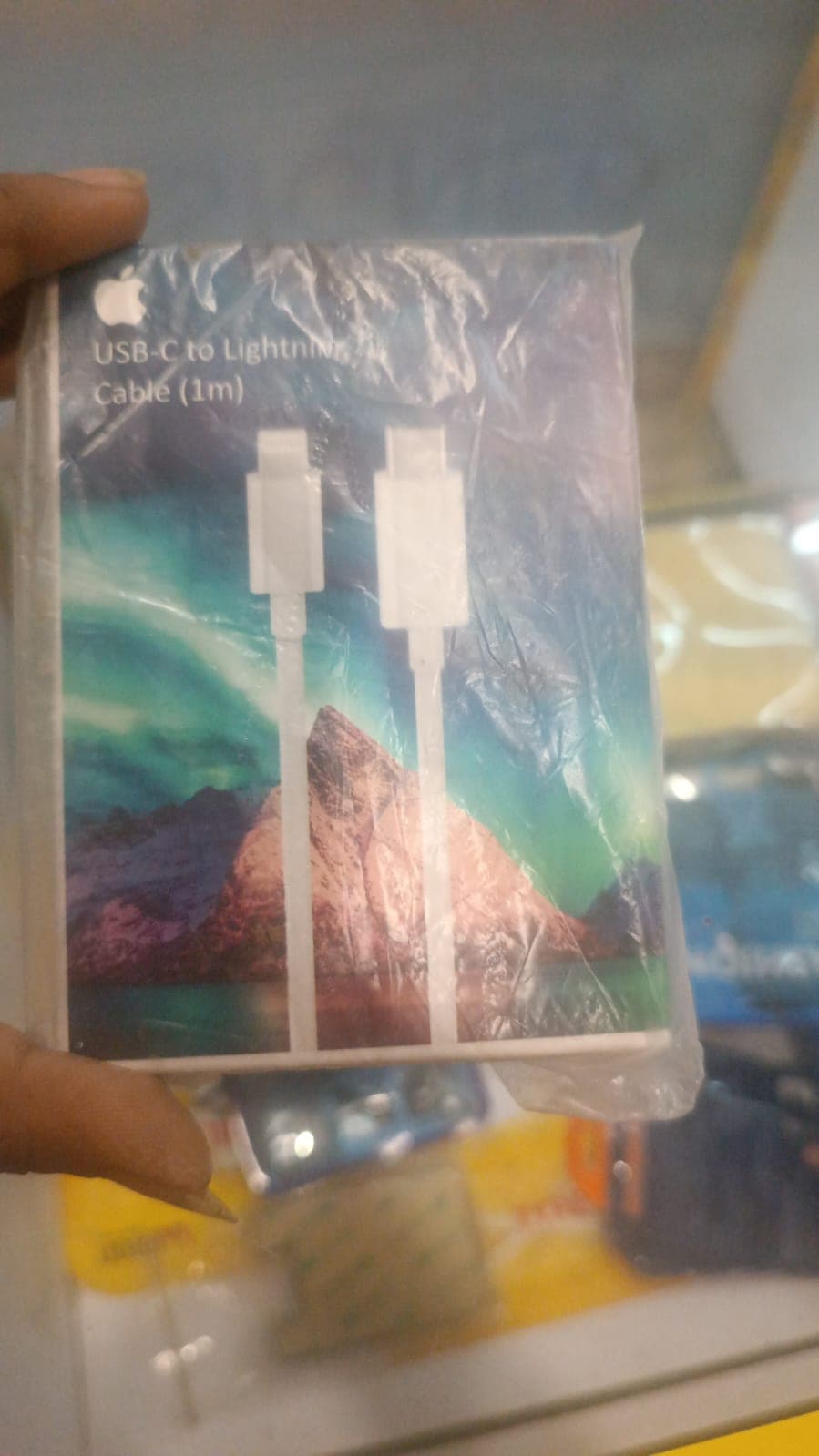 Apple USB-C To Lightning Cable (1m) image 2